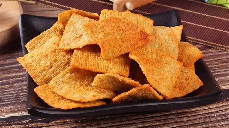 花椒鍋巴灌裝封口機(jī)：定制高效，為網(wǎng)紅零食生產(chǎn)加速